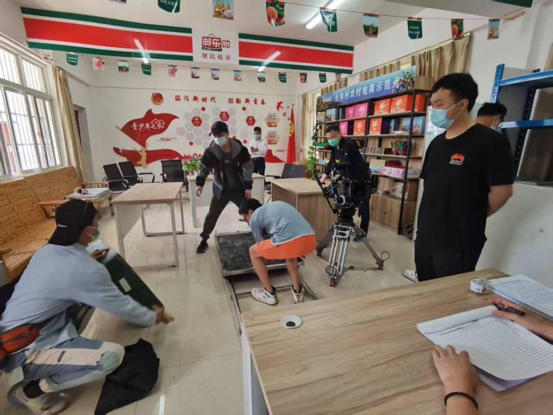 龙文区广告片拍摄公司：极简主义践行者，少即是多的视觉哲学